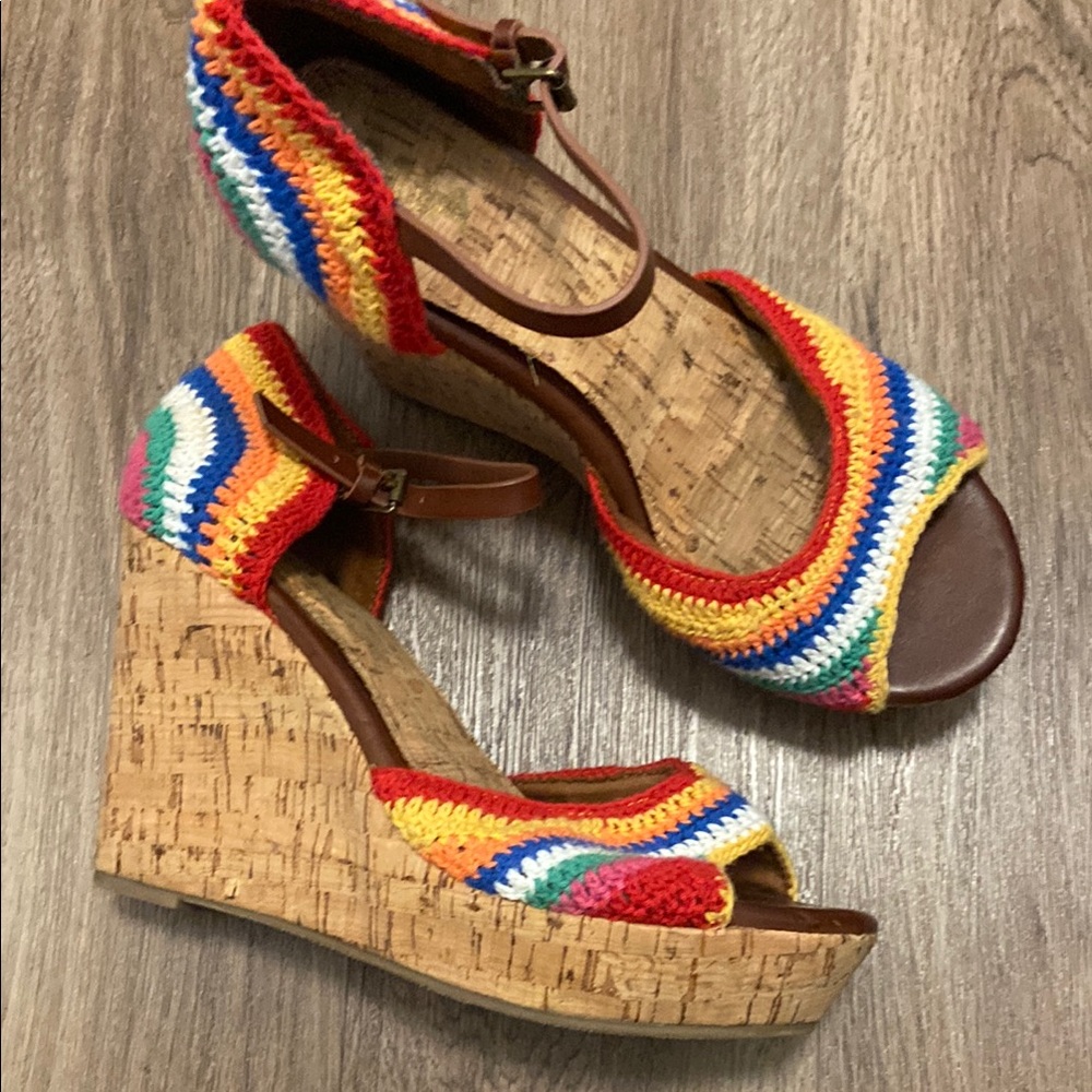 Funky Boho Crochet Wedges - Picture 3 of 6